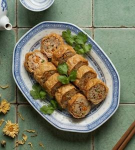 resep gohyong ayam dengan saus asam manis