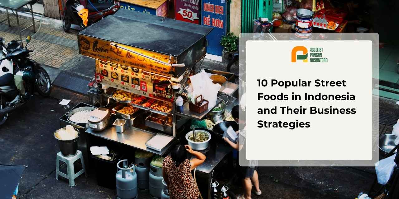 Suasana aktivitas bisnis pedagang street food Asia yang menjajakan berbagai pilihan makanan cepat saji dan jajanan di gerobak kaki lima.
