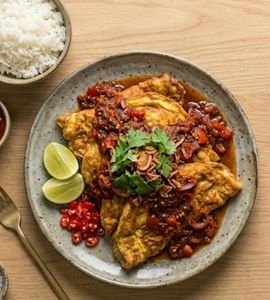 Telur dadar balado with red chili