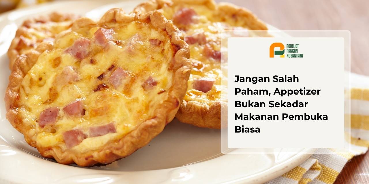 Sajian hot appetizer berupa mini quiche lorraine berbahan dasar telur di atas meja perjamuan restoran.