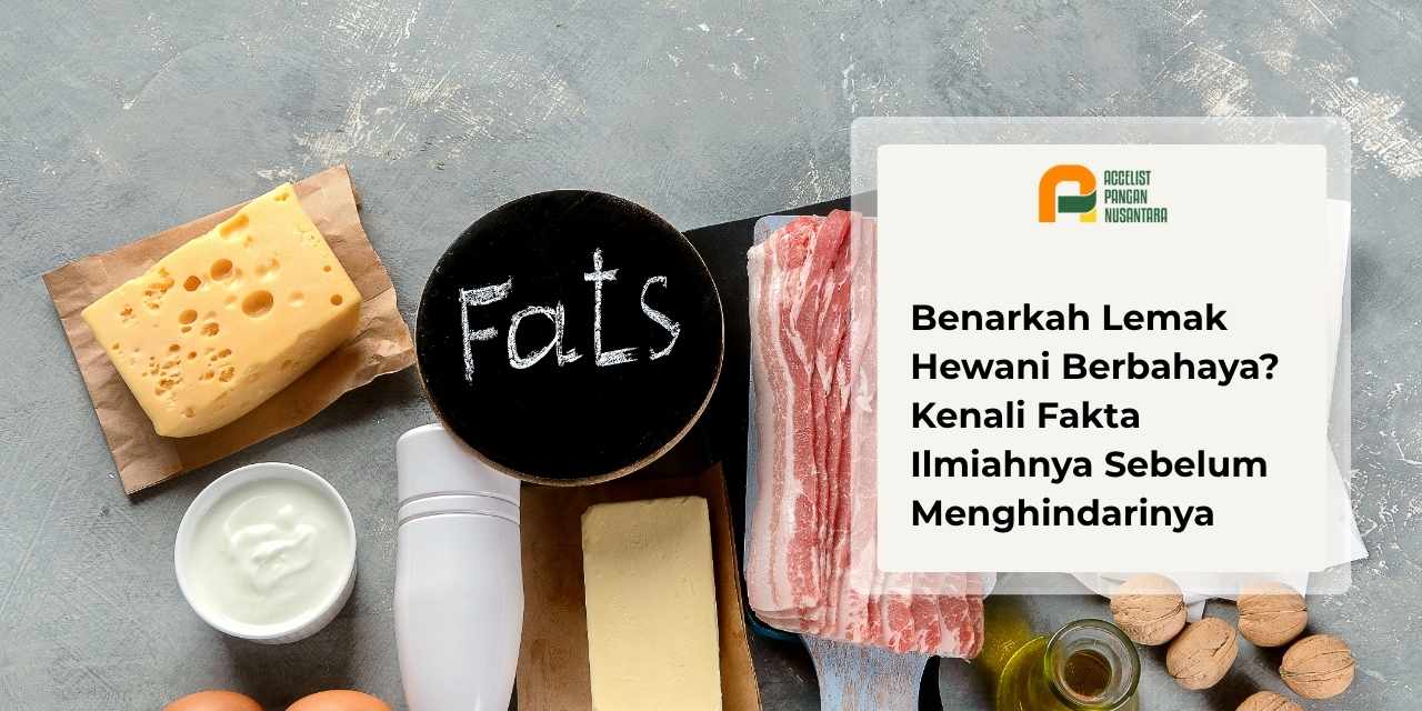 Potongan daging sapi segar dan balok mentega di atas meja dapur sebagai contoh sumber alami asam lemak jenuh.