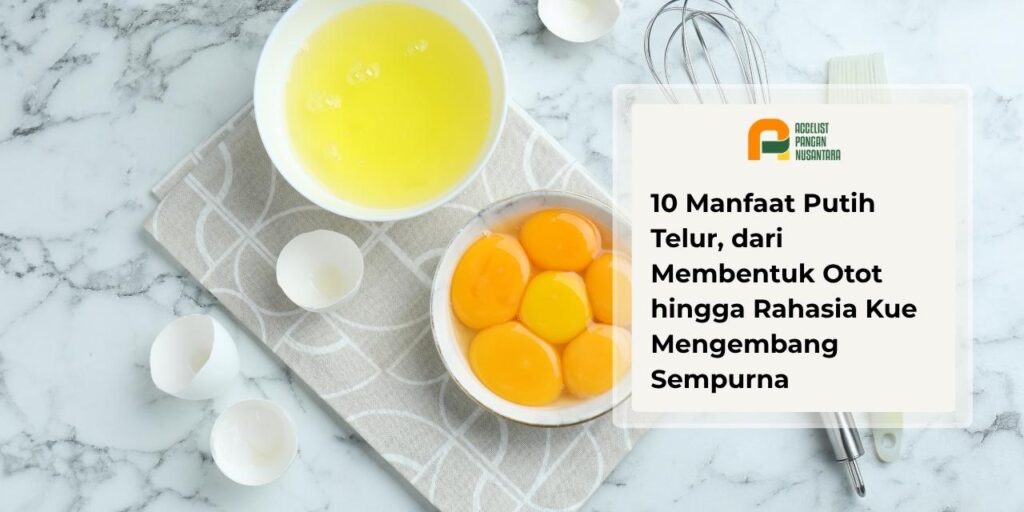 Proses persiapan bahan kue menunjukkan putih telur yang dipisah dengan kuning telur segar di dalam mangkuk.