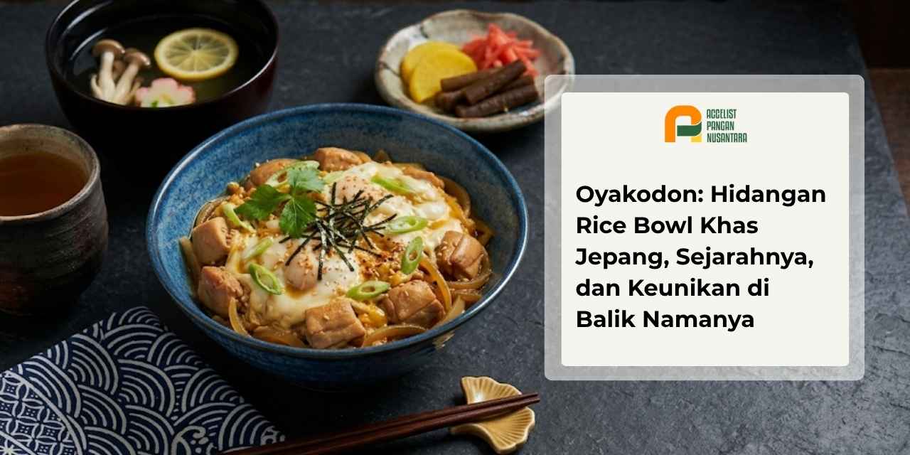 hidangan oyakodon khas Jepang berisi ayam dan telur setengah matang di atas nasi hangat dalam mangkuk