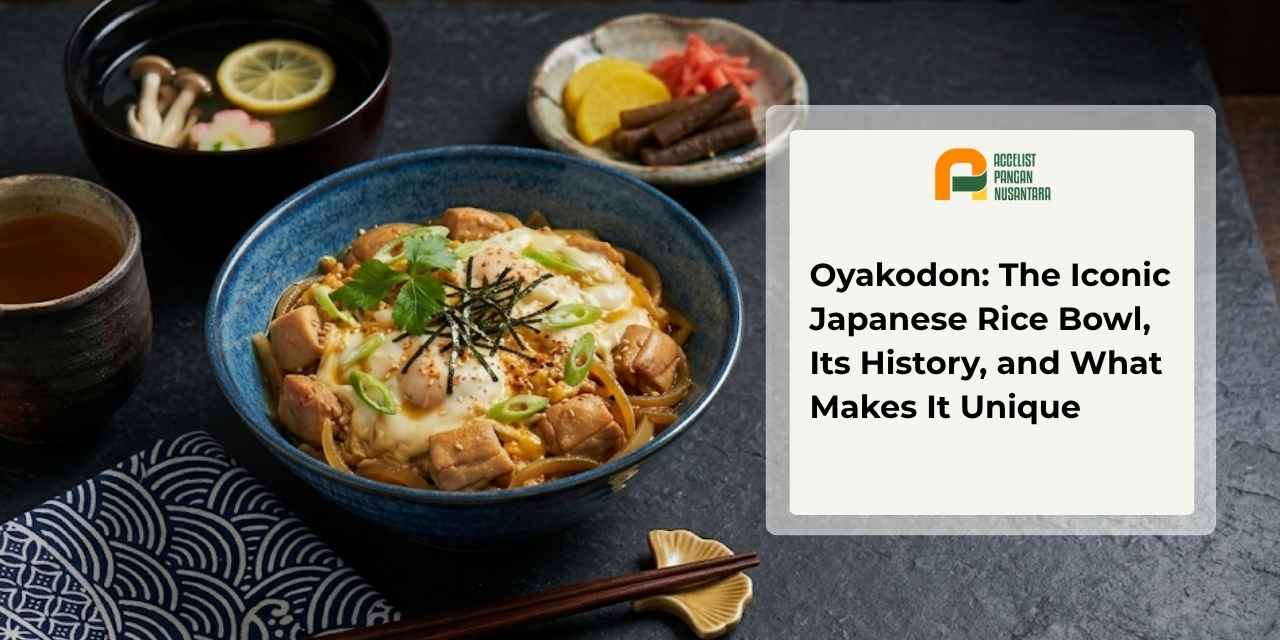 A traditional Japanese oyakodon dish consists of chicken and soft-boiled eggs served over warm rice in a bowl