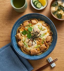 Oyakodon rice bowl dengan kuah dashi